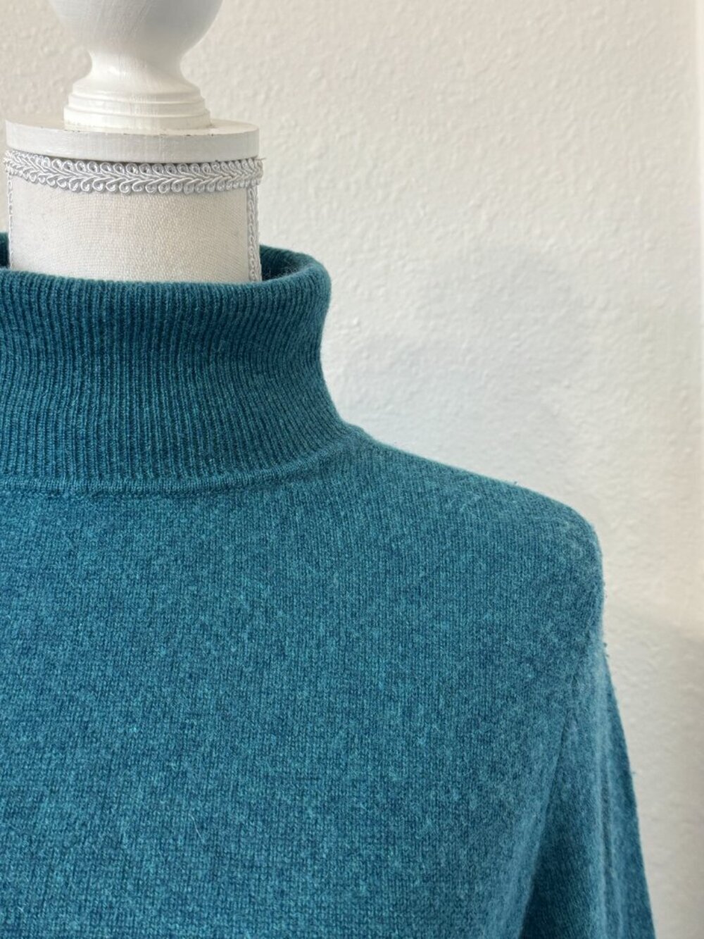 Charter Club Luxury sweater Turtleneck Women's Size Large Blue 100% cashmere - Picture 11 of 13